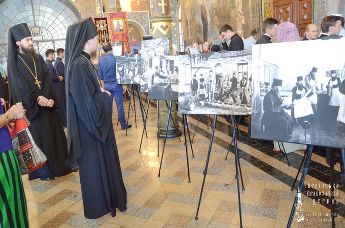 В Києво-Печерській Лаврі відкрилась фотовиставка 