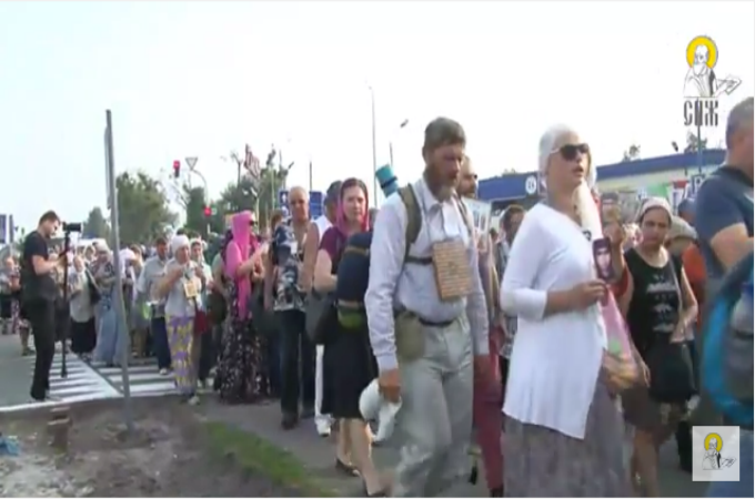 Cross Procession from Pochaev changed the route due to the mining of the road