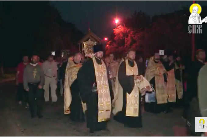 Entrance of west branch of Cross Procession into Kiev (VIDEO)