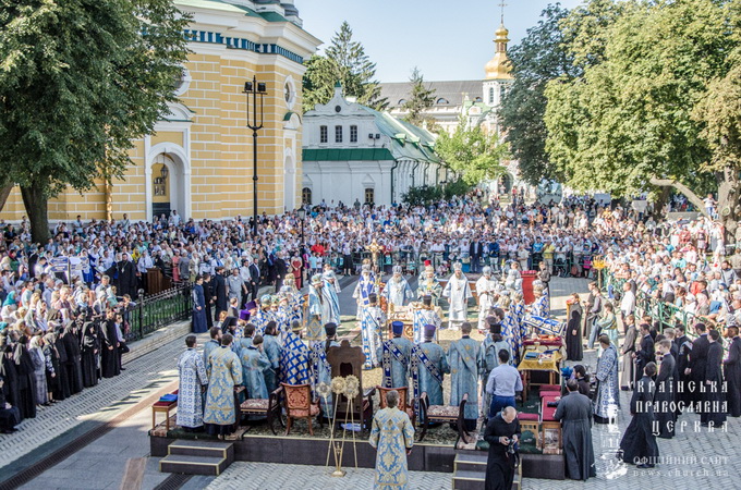 У Києво-Печерській Лаврі урочисто відзначили престольне свято обителі (ФОТО)