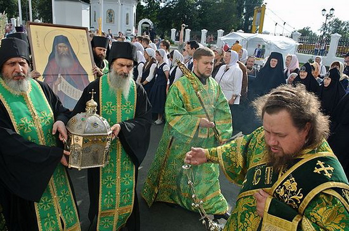 Мощи преподобного Силуана Афонского и Чудотворный образ Спасителя прибыли в Орел 