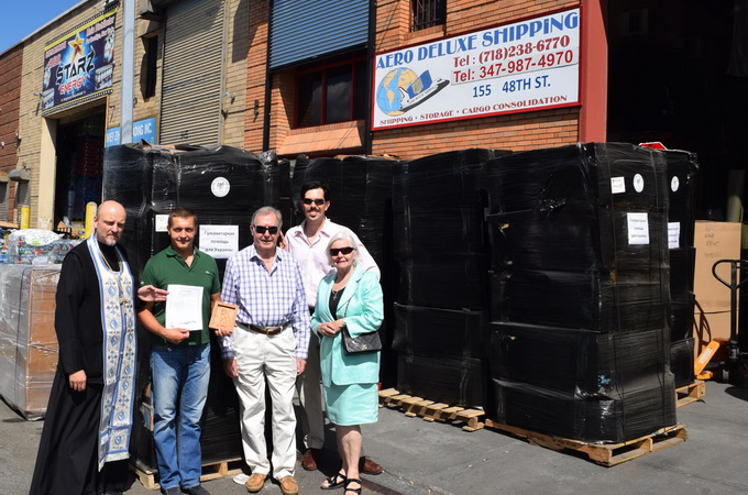 Orthodox believers of New York send a container with humanitarian aid to Donbass