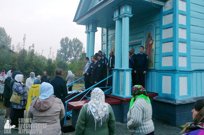 Розкольники напали на вірян УПЦ в Дулібах