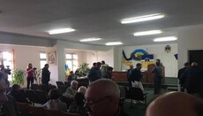 В Теплодарі «Правий сектор» допоміг УПЦ КП «натиснути» на депутатів (ВІДЕО)