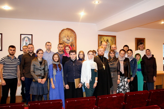 На молодіжці в Київській Лаврі говорили про кіно і християнство