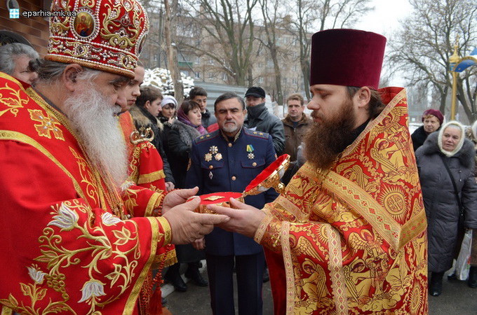 В Николаевской епархии УПЦ просят молитв и помощи священнику, пострадавшему от взрыва