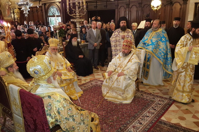 Біля мощей святителя Спиридона Триміфунтського піднесли молитви за мир в Україні