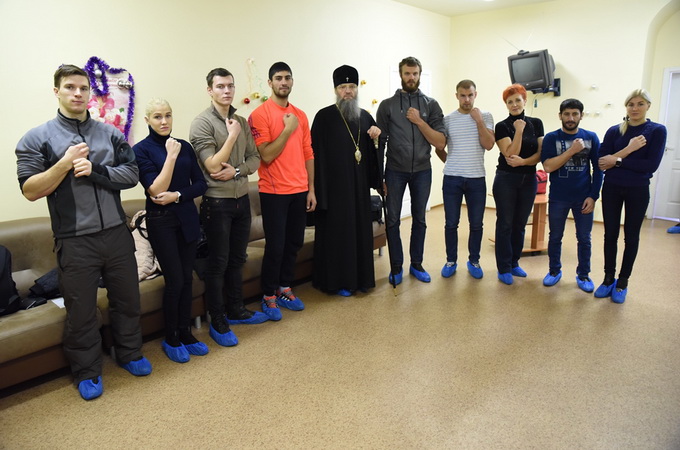 В Запорожской епархии УПЦ спортсмены сдали кровь для больных детей 