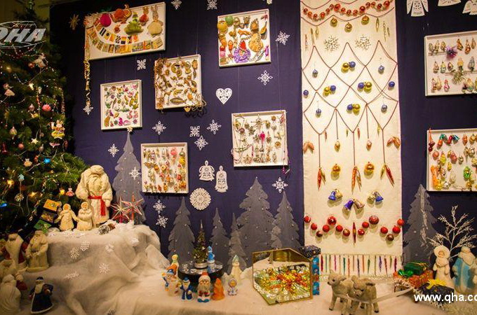 У столиці відкрилась виставка новорічних іграшок XIX століття (ФОТО, ВІДЕО)