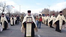 Запорізькі віруючі набули нову святиню з дна Дніпра