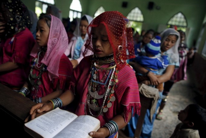 Thousands of Christians flee Myanmar to escape religious persecution