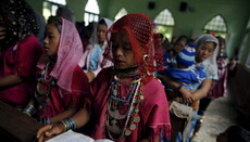 Десятки тисяч християн покидають М'янму через переслідування