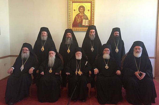 Four Crete priests cease commemoration of bishops