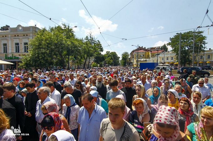 В Одесі пройшов багатотисячний Хресний хід за мир в Україні (ФОТО, ВІДЕО)