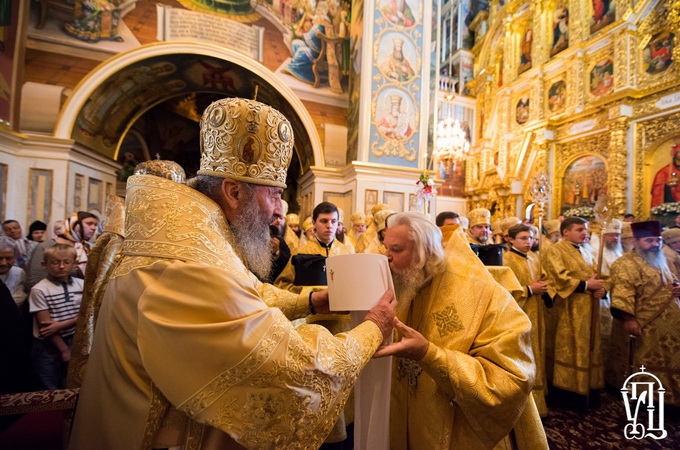 В УПЦ один архиерей удостоен сана митрополита, три иерарха – архиепископа