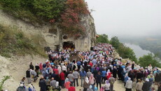 «Здесь ближе к Богу»: как прошел престольный праздник в Лядовском монастыре