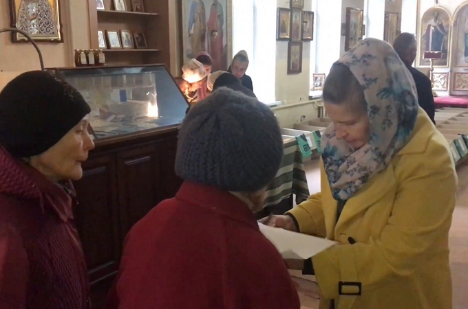 200 нуждающихся получили от Одесской епархии гуманитарную помощь (ВИДЕО)