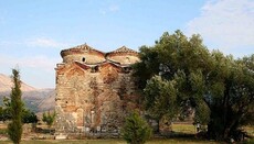 В Албанії вхід у деякі православні храми зробили платним