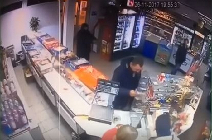 «Митрополит» УПЦ КП підтримав нардепа-радикала, чий син пограбував магазин