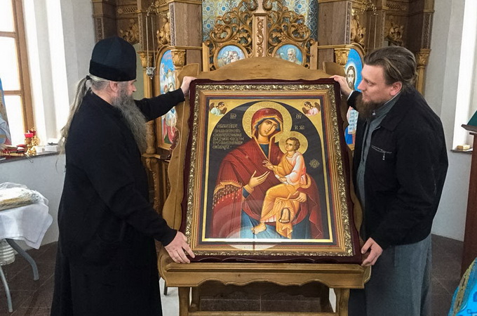Киевская Лавра передала икону с Афона храму на Синевирском перевале