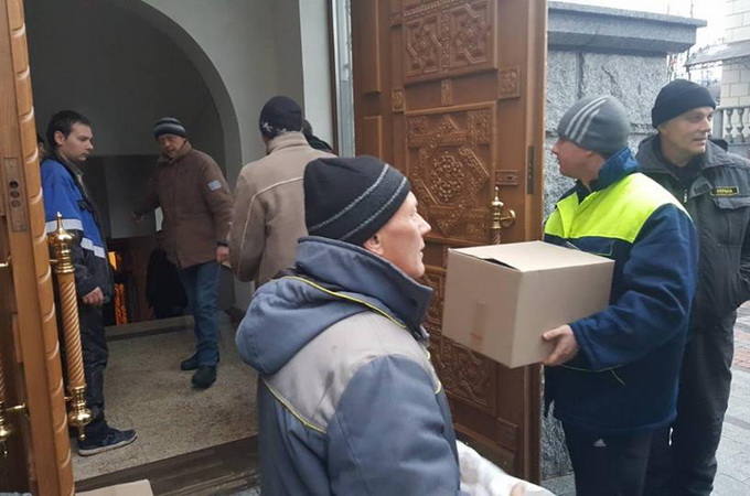 УПЦ привезла гуманитарный груз самым нуждающимся людям Горловки и Донецка