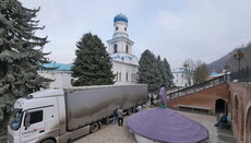 Православний волонтер відправила 25 тонн допомоги в Святогірську лавру