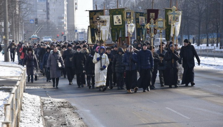 У Чернігові 3000 віруючих хресною ходою відзначили Торжество Православ'я