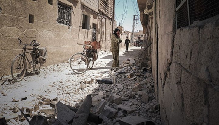 В столице Сирии продолжаются обстрелы