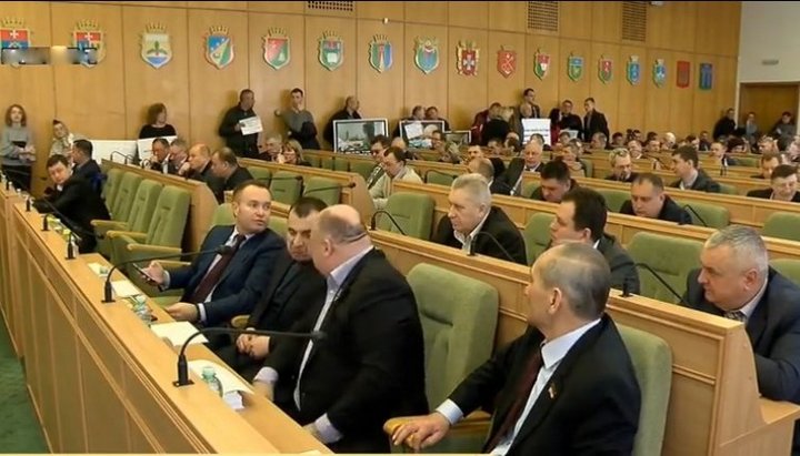Session of Rovno Regional Council deputies