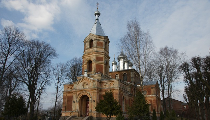 Православний храм в Естонії: церква Володимирської ікони Божої Матері