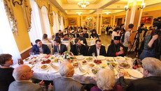 На первом «молитвенном завтраке» в Житомире мэр и военные просили о мире