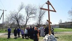 Митрополит Лука освятив поклінний хрест в місті Мелітопольського гарнізону