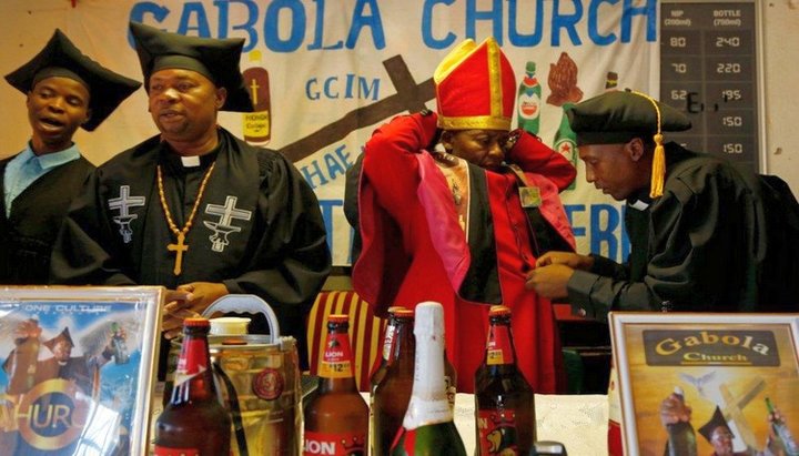 Gabola Church не только проповедует милость к пьяницам и даже поощряет прихожан пить