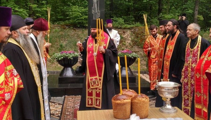 Панахида на місці загибелі митрополита Олексія (Громадського)