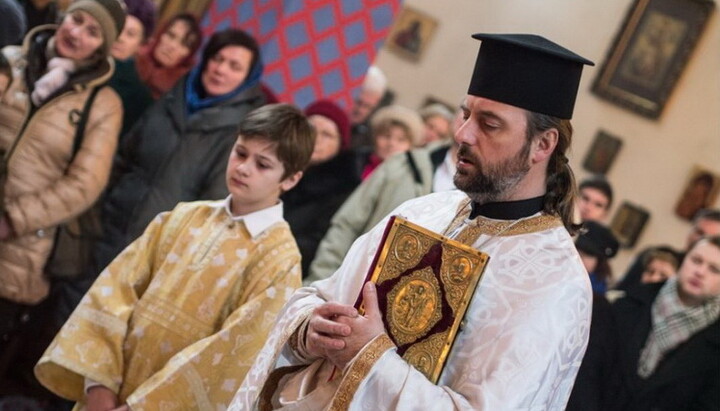 Настоятель храму на честь святителя Миколая Чудотворця протоієрей Павел Стефановські