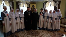 Предстоятель УПЦ благословил сестер милосердия Марфо Мариинской обители