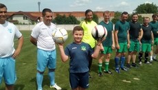 Священики Мукачівської єпархії зіграли у футбол з депутатами міськради