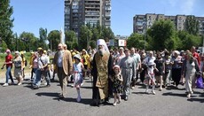 В Запорожье провели детский крестный ход