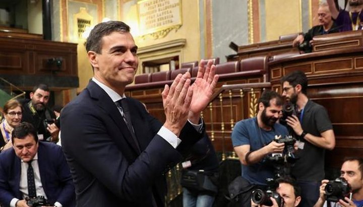 Новий прем'єр Іспанії Педро Санчес після прийняття присяги
