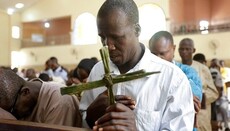 В Нігерії пастухи прострелили ноги священику, який заборонив ламати дерева