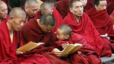 Тибетских монахов принудительно отправили на патриотические курсы