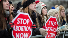 Більшість американців підтримують обмеження на аборти, – опитування