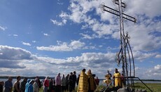 На місці падіння Челябінського метеорита встановили православний хрест