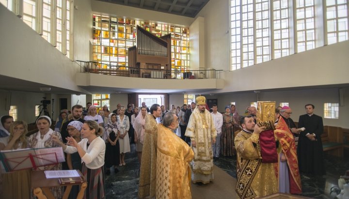 Архієрейське богослужіння в Монако