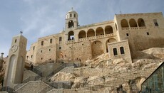 В древний сирийский монастырь доставили гуманитарную помощь из России