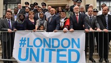 В Лондоне прошла траурная церемония в годовщину теракта у мечети