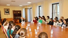 Израильские школьницы совершают паломничество по еврейским местам Украины