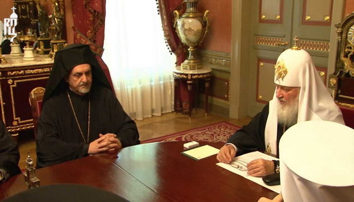 Patriarch Kirill meets with the delegation of Constantinople Patriarchate