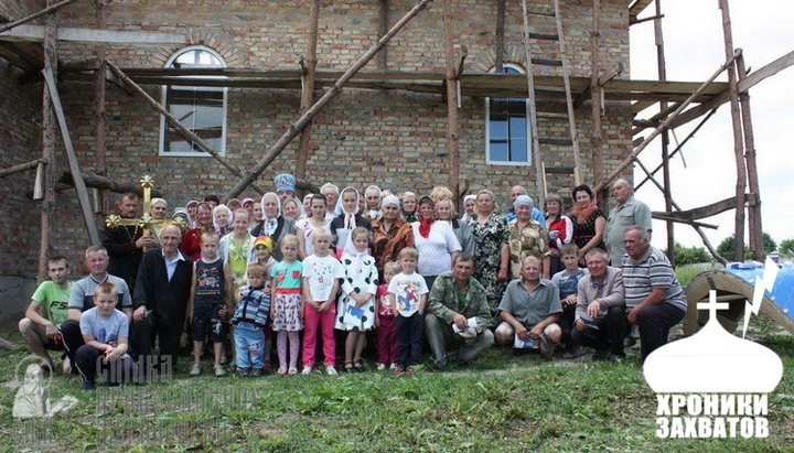 Громада УПЦ села Білогородка побудувала новий храм замість захопленого розкольниками