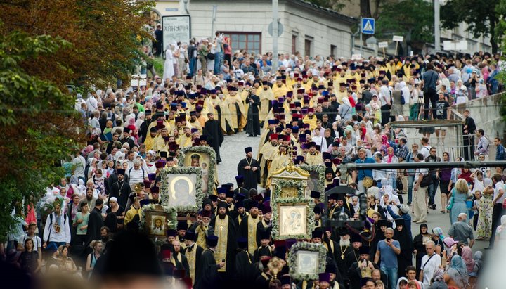 Святыни пронесут во время крестного хода в Киеве 27 июля